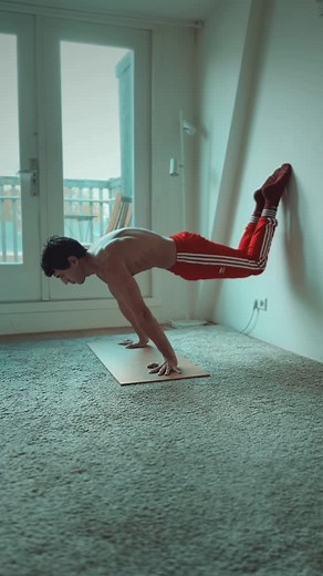 Calisthenics & Fitness Coach on Instagram: "🔥 Half Lay Lean with Wall support - [adv Lvl] ⚠️ try this progression if you have at least 6s of Straddle Planche or 8s of adv tuck! 💾 Save this for later or share it with a friend. ✅ The more you lean the more difficult becomes, try to hold at least 3 sec each lean! 3 reps + 3s iso x 5sets should be ok, you can increase the intensity by leaning more and staying longer in the hold, (take care of the form, really important)"