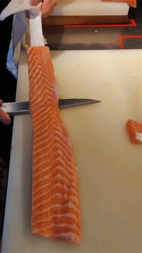 Salmon fillet skin removal process