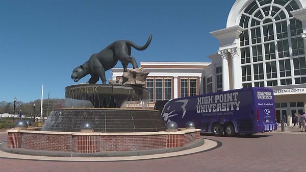 Former HPU athletes sue university over data breach tied to former NFL coach