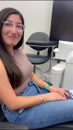 33K views · 759 reactions | How to straighten teeth in 24 hours. Find a dentist in the world that thought was possible. Oh and NO teeth were removed. Zero implants. Zero root canals and built to last 20 years before replacement. #sweet #wow #smile #makeover #fyp #drkennysmiles #nobraces | Smile Again Dental - Texas | Facebook