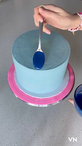 1.6M views · 10K reactions | One of my favorites ways to do a drip is the spoon method. #cakedecorating #cakedesign #cakevideo #caketrends #caketutorial #piping #buttercreamcake #buttercream #treatsbytay #birthdaycookies #birthdaygirl #birthdaycake #birthdaycakeideas #cakesoffacebook #Cake #buttercreampiping #reelsviral #momlife #homebaker #working-mom #letsbake #cake #cakereel#dripcake #drip | Treats by Tay | Facebook