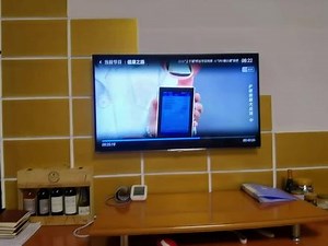 刚才在电视上学到用手机摄像功能测试灯有无频闪的方法，特别是孩子做作业的台灯赶快测一下，有频闪的赶紧换掉。@不懂事