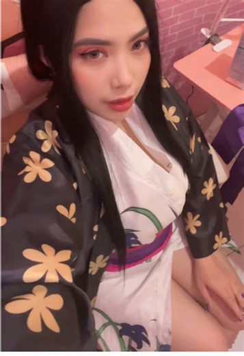 Nico Robin One Piece Cosplay Showcase