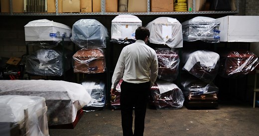 U.S. life expectancy decreased by an 'alarming' amount during pandemic