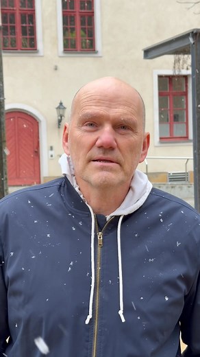 124K views · 3K reactions | 5.000 EUR Belohnung! Bezugnehmend auf die Schmierereien am Wochenende loben wir hiermit mit der WBG 5.000 EUR für Hinweise zu den Tätern aus. | Herzberg/Elster - Meine Stadt | Facebook