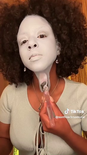 This is my first “show the process video” let me know if y’all want more of this. 💙 I also apologize it looks very white in the beginning I forgot to turn my warm lights off. 😂💛