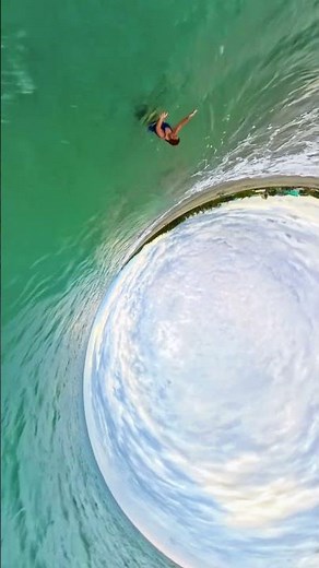 Walk with me on the beach — in 360°