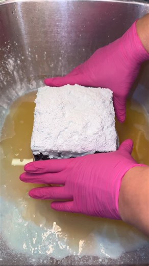 K A Y 🫧 on Instagram: "wanted to take this time to introduce myself and welcome all my new followers! My name is Kay, I’m 32yrs old & I work as a Flight Attendant in real life lol. I discovered #spongesqueezing in 2022 and got hooked like everyone else lol. I always wondered if I’d be good at it myself so in 2024 I decided to dive more into the community and start creating content. I love this community so much and have enjoyed seeing the love everyone shares for our peculiar niche lol. It’s be