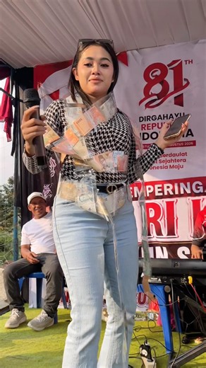 Lala widy disawer #dangdut #orkesdangdutjalanan