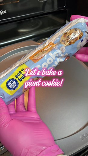 Giant Pillsbury Cookie Dough Tutorial