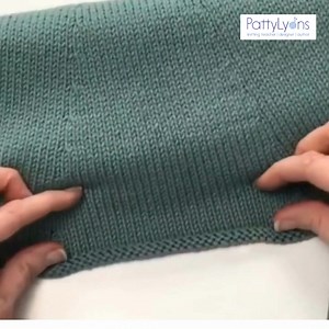 Ever struggled with picking up stitches for a button band or neckline? Here's the secret: forget the pattern and focus on YOUR stitch gauge and row gauge! 💡 Steps to get started: ✔️ Count your trim's stitch gauge. ✔️ Divide curves into equal parts and treat them as straight sections. ✔️ For horizontal bind-offs, pick up 1 stitch for every 1 stitch. ✔️ For diagonals, measure the area (e.g., if your trim gauge is 25 sts per 4", use that!). Easy-peasy, right? Part 2 coming soon! 🎥 Watch the full 