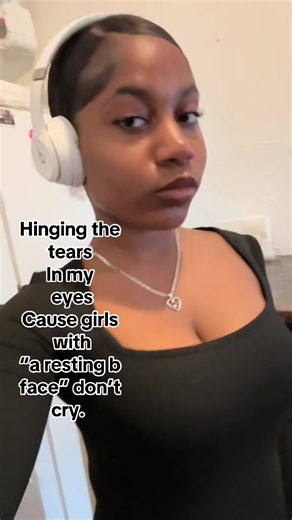 I got a mean face but I’m actually so nice 😭#foryoupage #xyzbca #fypシ゚viral #boysdontcry #hindingthetearsinmyeyes