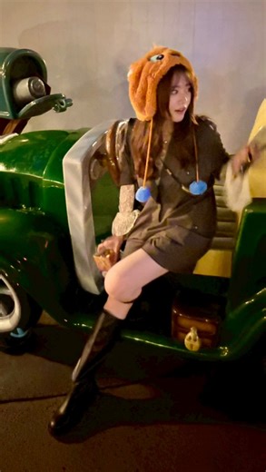 山崎 怜奈｜Rena Yamazaki on Instagram: "🎃 お仕事のあと急遽3時間半、非日常の世界へっ このあとは、TOKYO FMリスナー感謝祭2025 ワイド番組パーソナリティ大集合スペシャル🪄 今年で3回目の開催！会場にお集まりの皆様、ラジオで聴いてくださる皆様、一緒に楽しみましょう♡"