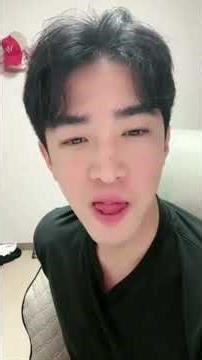 Don't tempt me #junpapi #friends #fyp #foryou #humor #hormones #fouryoupage #mexico #latinamerica...