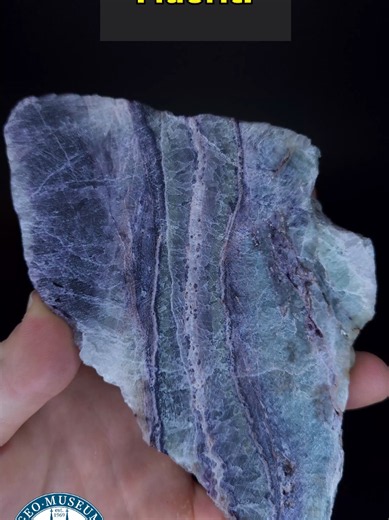 Fluorit mit einer Wachstumsgeschichte #Fluorit #Mineralogie #minerale