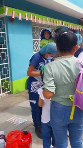 #AHORA Equipos de la Diris Lima Norte continuan las intervenciones en Instituciones educativas vacunando a niños menores de 05 años contra la polio y el sarampión #LoVacunoLoProtejo 😎💉🧒👧 | Dirección de Redes Integradas de Salud Lima Norte