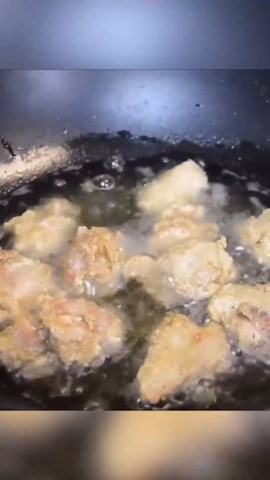 Sizzling Fried Chicken Delight: in a Cozy Kitchen