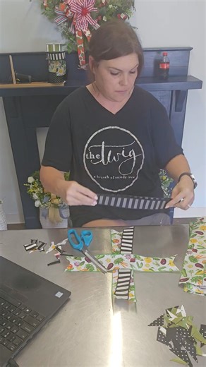 Prep work for our LIVE @ 3PM CST! Who's gonna be watching??? | Trendy Tree