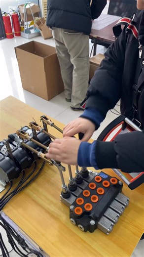 4-way wireless remote controller，Crane wireless proportional valve remote control factory,12v24vWireless proportional remote controller of crane,Elevate control with crane remote control! Experience precision and safety at your fingertips，Manual operation and remote control 150meters The manufacturer of crane wireless remote control supports customization, preferential price and guaranteed quality, and sincerely invites agents from all over the world.#crane #cranetruck #cranes #craneoperator #cr