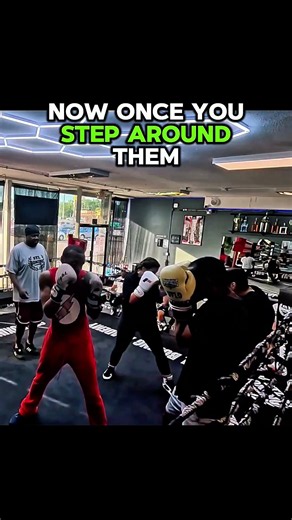 TRAPPED ON THE ROPES? DO THIS IMMEDIATELY 🤯 #boxing #sparring #boxinglife #boxingtraining #boxinggym