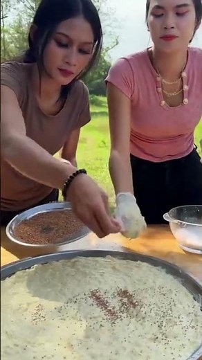 Chinese Girls Made This Banana Dish – You Won’t Believe It! 🍌🔥 #shorts"