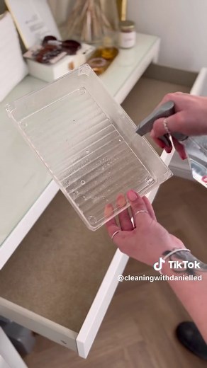 Organize Your Dressing Table: Easy Steps for a Beautiful Setup