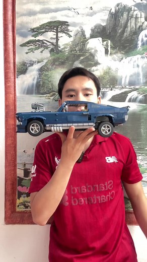 Trung review mô hình lắp ráp trên TikTok