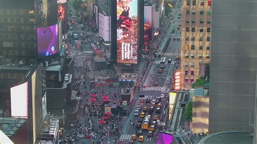 Three people wounded in shooting at New York City's Times Square