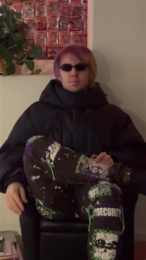 ONI INC. on Instagram: "I have a new song about 🩸 BLADE 🩸 coming next week, it’s a lot of fun - YT exclusive tho 🗡️ Show for Albuquerque & San Diego announced tomorrow, demon bless 💚💜"