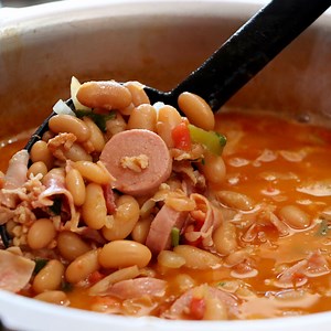 2.3M views · 31K reactions | Frijoles charros ¡La manera más deliciosa de prepararlos! 來 | Receta De 10 | Facebook