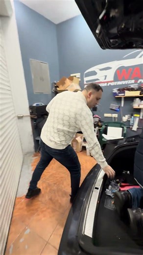 Audi A6 / A7 C7 upgrade: retractable Android navigation and reversing camera – at WAR Auto Navi 🚗✨