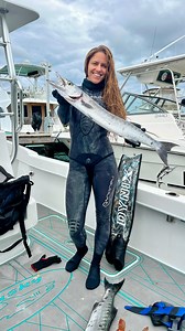 Loving my new fins 💙 Come to @nautilus_spearfishing and get a pair of @dynix_fins 🔥 Camera ➡️ @prietosart #loreoceancuba #spearfishing #spearfish #spearfisher #girlswhospearfish #speara #spearo #speargun #pescasub #pescasubmarina #barracuda #pescaesportiva #pescaeaportiva #girlswhofish #fishgirl #fishergirl #fisherwoman #girlsthatfish #freediving #freediver #freedive | Lorena Gonzalez Casuso