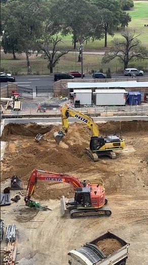 Lone Digger: From Ground to Top - Home Albert Park Construction #MelbourneLife #Architecture