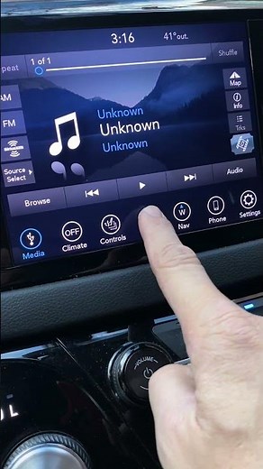 How to Enable Projection USB phone plugged in Chrysler Pacifica 2018 (Uconnect 4 Fix) #pacifica