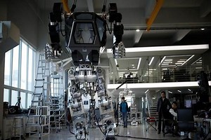 Robots to aid tourists, clean floors at South Korean airport