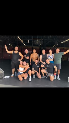 Bring a Buddy Workout today was THE BEST! And the bow at the end, epic. Thank your for your energy, dedication and hard work! #community #fitfam #workout #strongertogether #fitness #labfam #reebok #workoutmotivation #fitnessmotivation #buddy #buddyworkout | Reebok LAB
