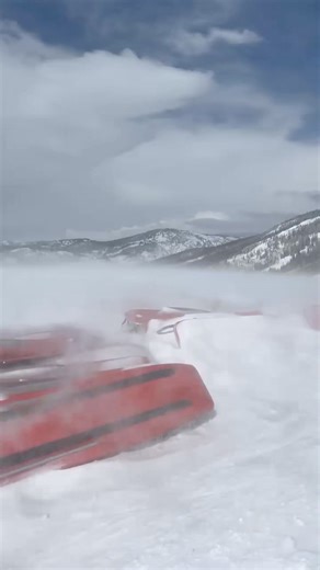 137K views · 1K reactions | It may be sunny in town but the winds are still whipping up top. For more on why and how our teams navigate extreme winds check out our Q&A blog with Jake Ingle, Director of Slope Maintenance: bit.ly/WindBlog | Steamboat Resort | Facebook