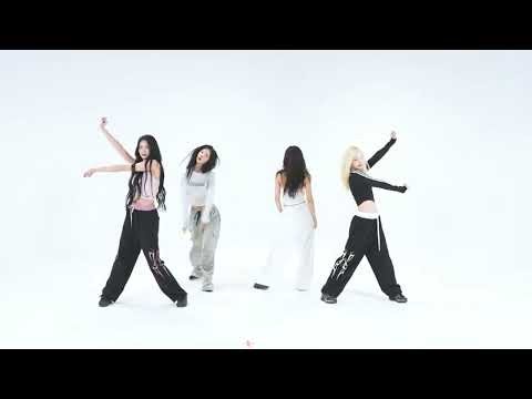 Everglow - 'CODE' Dance Mirror