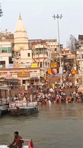 インド バラナシ ガンジス川ボートからの街並み #インド #バラナシ #ガンジス川