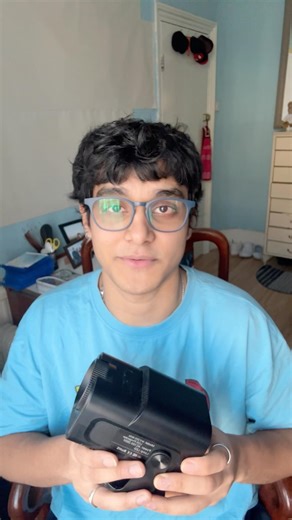 how does a PROJECTOR work? #electronics #how #reasoning #projector #facts #oneminute #howitworks