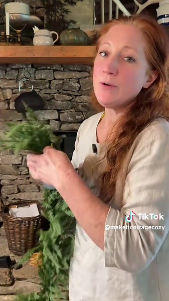 Farmhouse Christmas Garland for Cozy Holiday Decor