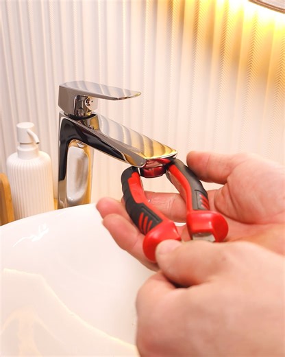 Easily remove stuck faucet | Genius Club
