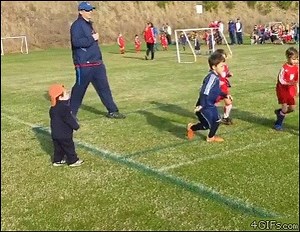 17 reactions | ⚽️  <3 | NES radio | Facebook