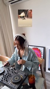 3.2K views · 77 reactions | メローナの続き。笑 Sensitivity intro sounds like MJ isn’t it ? #djmix | DJ Bee | Facebook