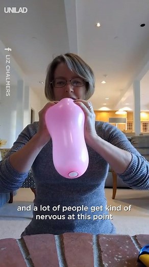 This woman's childbirth demonstration using a balloon and ping pong ball is actually incredible! 🙌🙌 | UNILAD