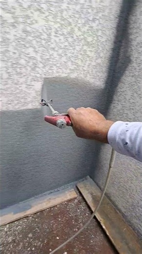 AIRLESS SPRAY. RUBBERIZED PAINT SPRAYING WITH TITAN GUN @TitanSpeeflo #airless