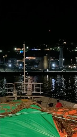 Arrived at Labuan Bajo Port at 10 PM‼️