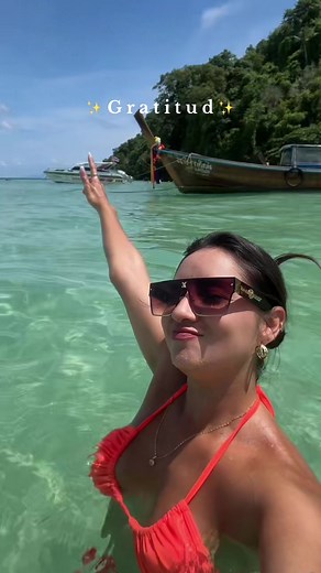 Thai Bikini Dance Party on Koh Phangan Island