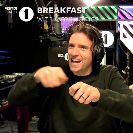 37K views · 238 reactions | What's the right way to grate cheese? 燎 Where do ducks come from? 閭 How did Newsbeat get its name? 樂 An amazing round of the Fact Controller with Greg James & Yasmin Evans  | BBC Radio 1 | Facebook