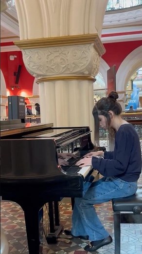 PHIL COLLINS PUBLIC PIANO Cover - CAN’T STOP LOVING YOU #philcollins #publicpiano #foryou